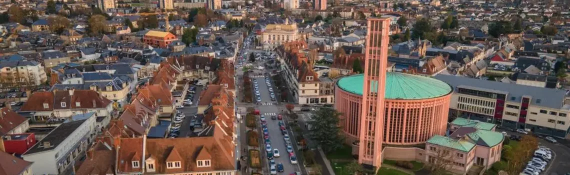 Entreprise de nettoyage à Yvetot — l’église Saint-Pierre et le centre-ville reconstruit